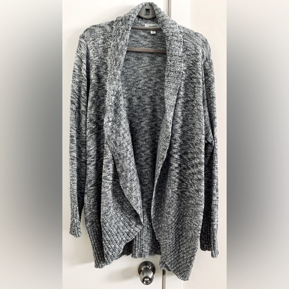Dress Barn Long Sleeved Cardigan Sweater - Picture 1 of 7